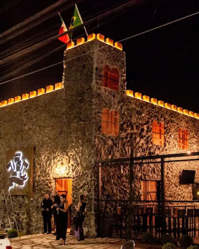 Canevas Pub e Bar – Happy Hour, Música ao Vivo e Pista no Setor Marista